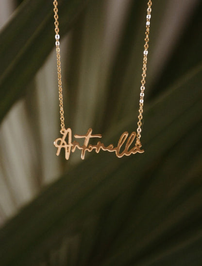 Collar word pre venta