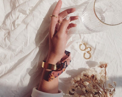 Brazalete con cinta