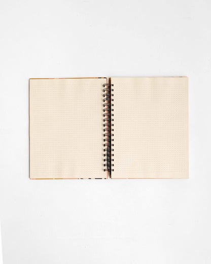 Studio Notebook Amazona